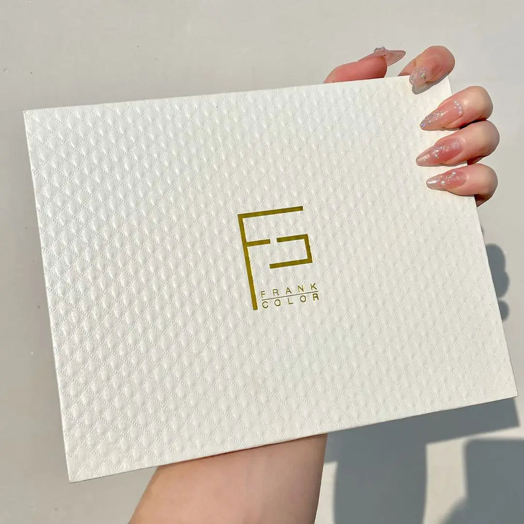 Eyeshadow palette with 26 colors