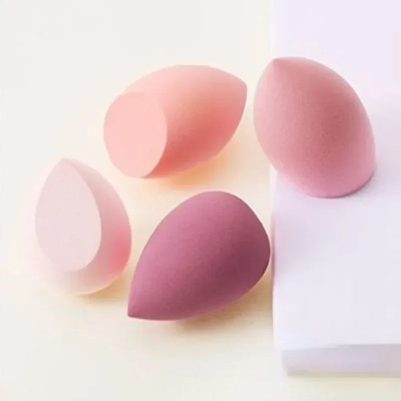 4 pieces of makeup sponges